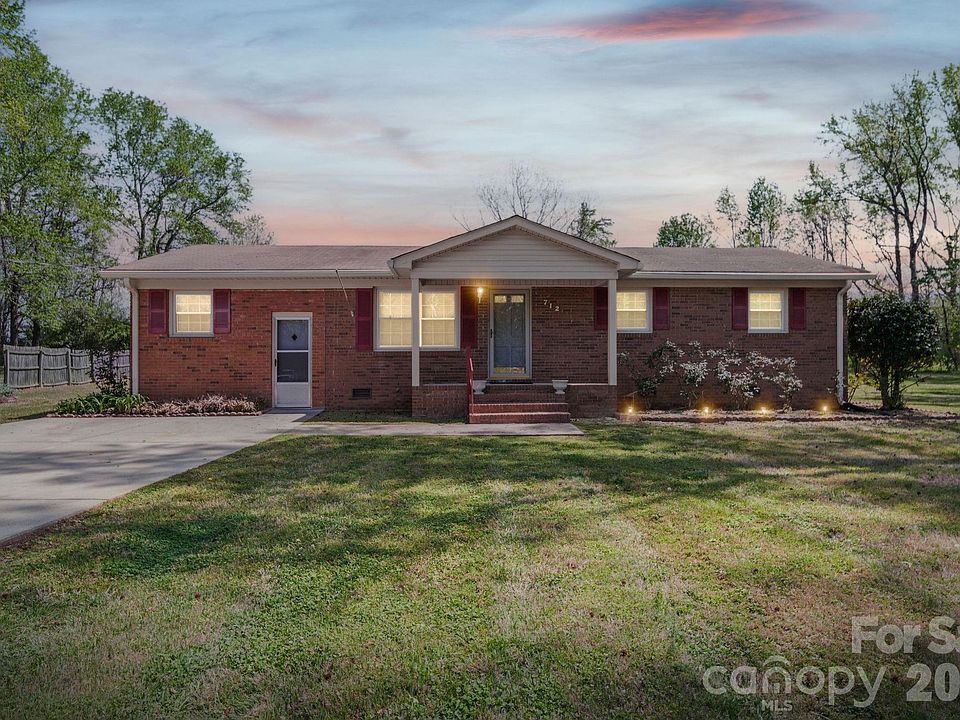 1st image of 712 Worthwood Cir