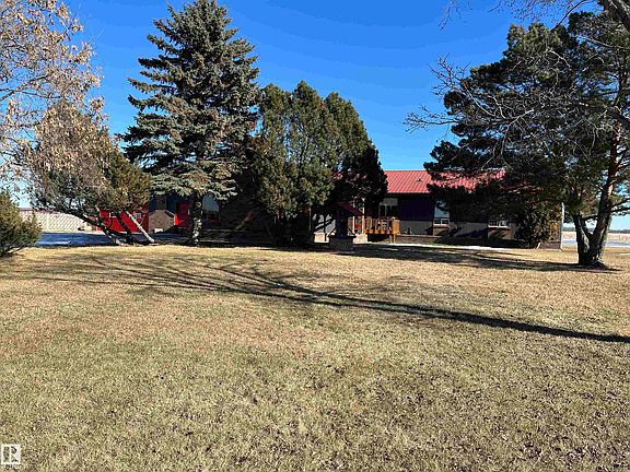 4th image of 61323 Range Road 455