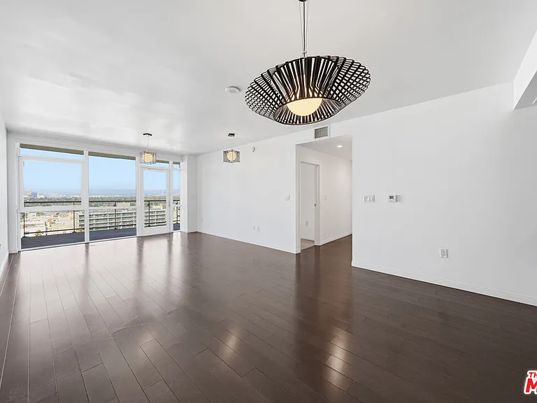 3785 Wilshire Blvd #1607 — Photo 12