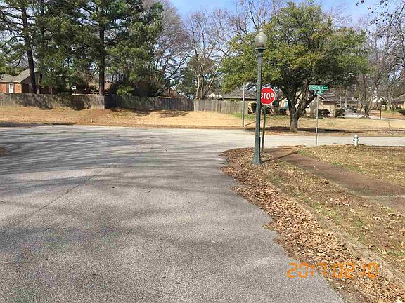 2nd image of 2336 Londonderry Ln