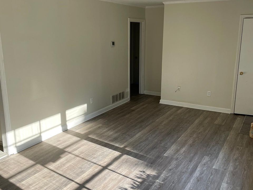 Walking area new flooring great family space