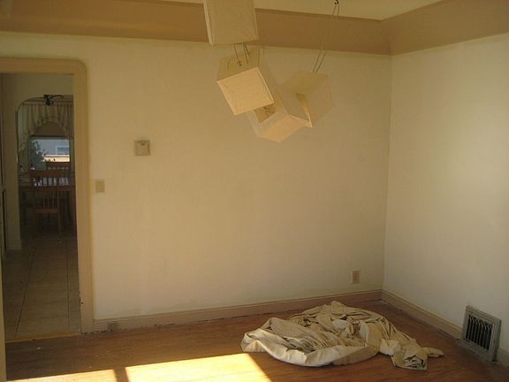 3rd image of 1551 El Dorado St