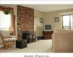 3rd image of 1202 Summer Hill Dr