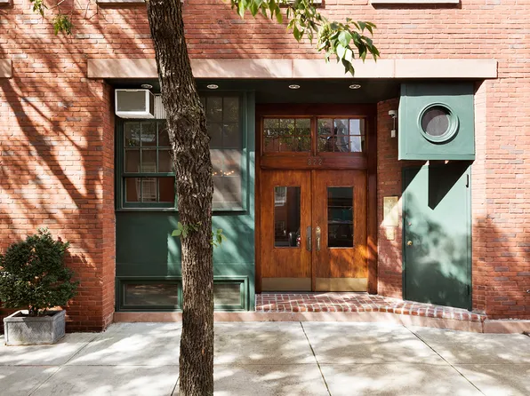 822 Greenwich Street