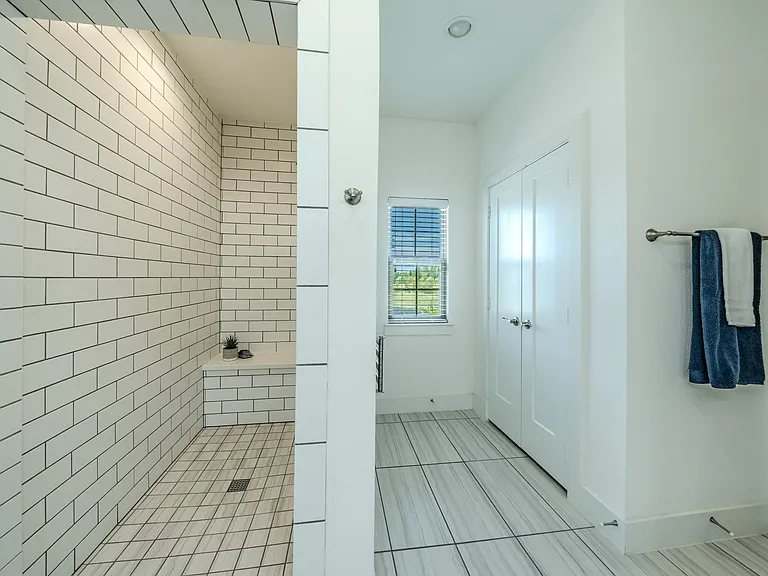 4050 Pequin Dr — Photo 16