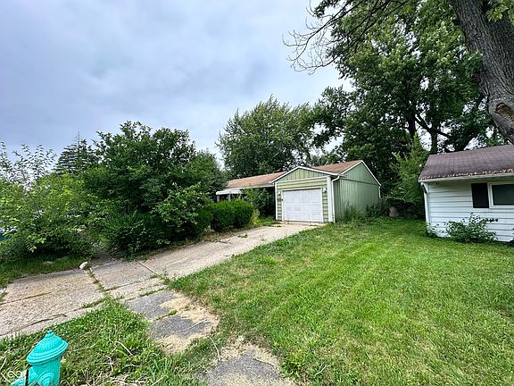 2nd image of 8442 E 42nd Pl