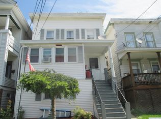 540 Prospect St, Hudson, NY 12534