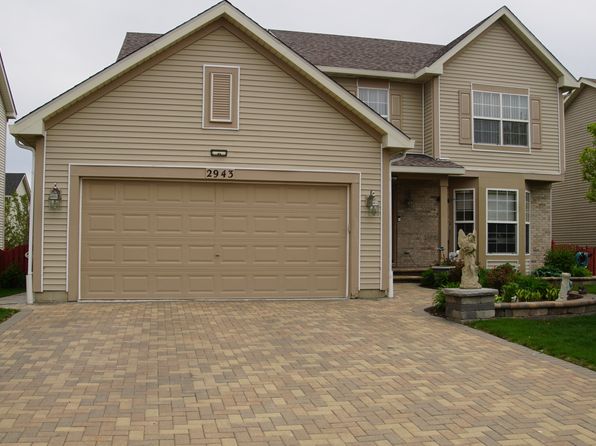 2943 Heather Ln, Montgomery, IL 60538