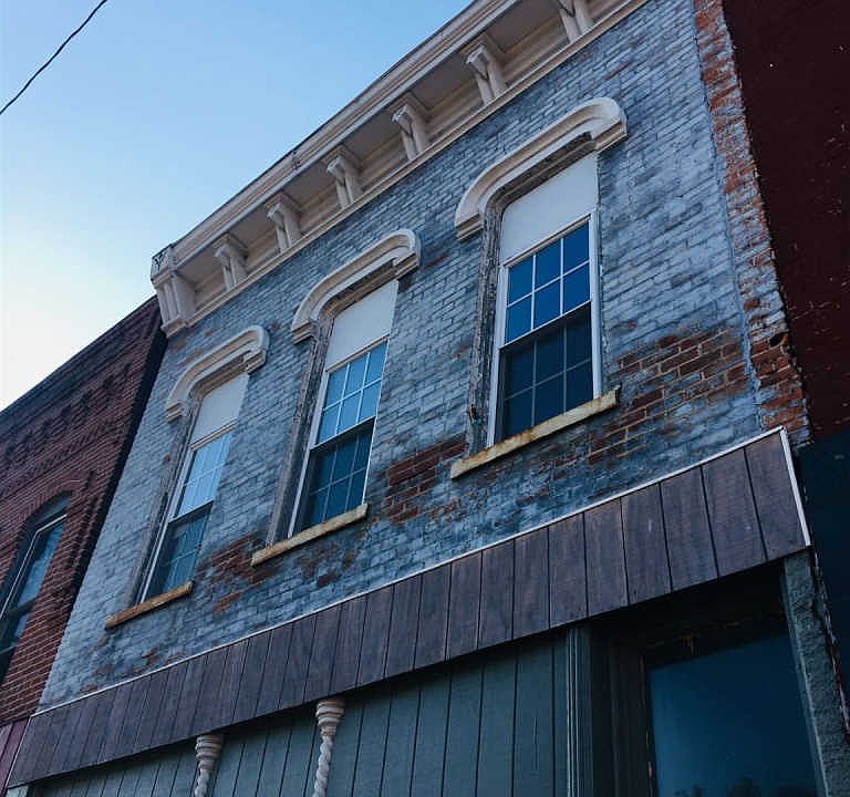 1st image of 110 E McConnell St