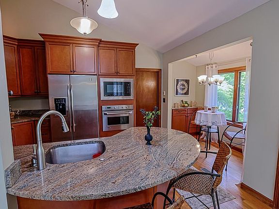 3rd image of 311 Paquette Avenue