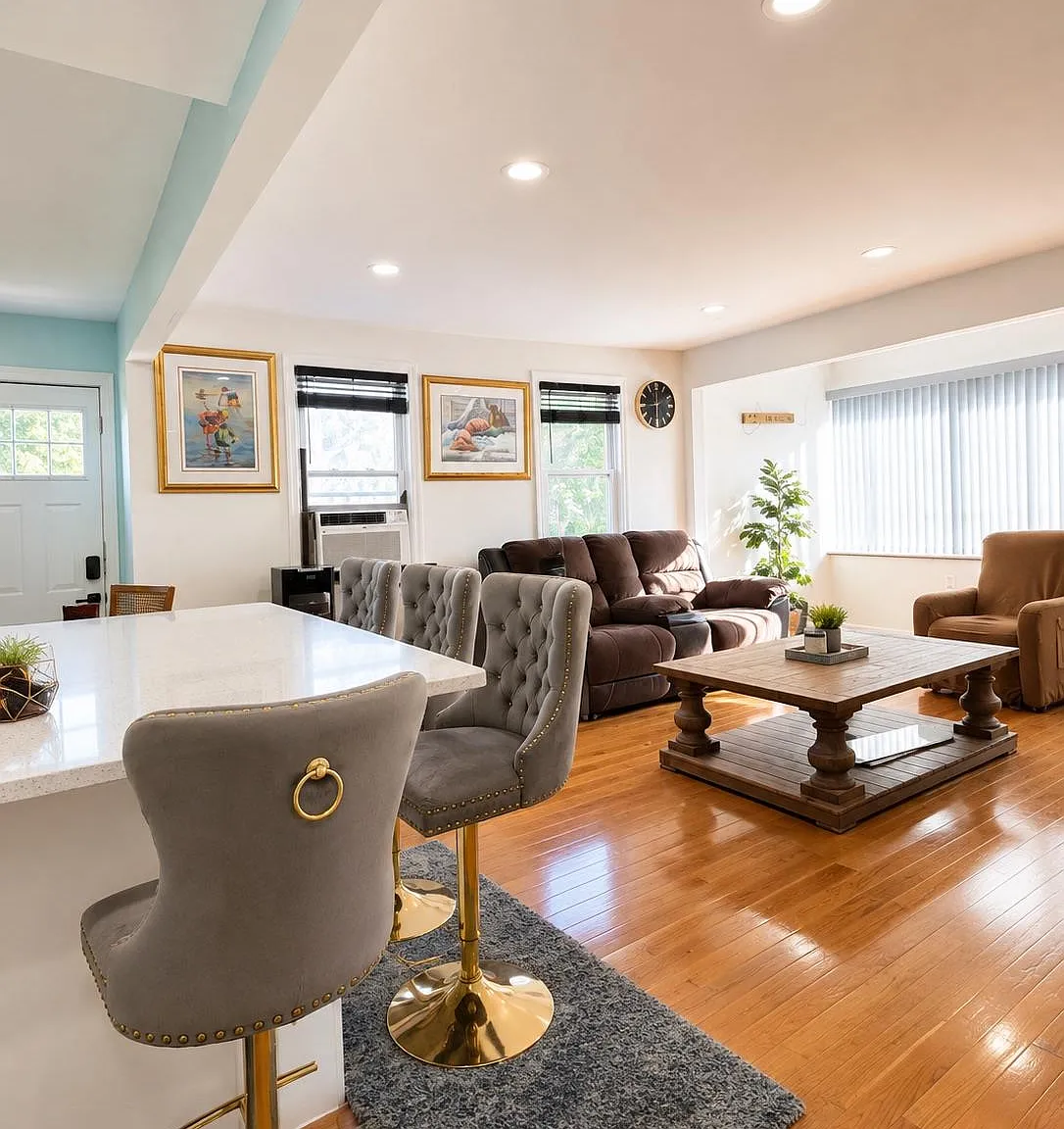 3 bed, 2.0 bath, 1562 sqft, $4,000 — Photo 4