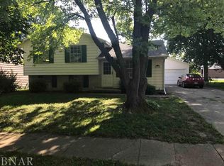 1313 Townley Dr, Bloomington, IL 61704