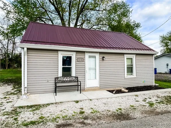 1134 N Marion Street, Mitchell, IN 47446
