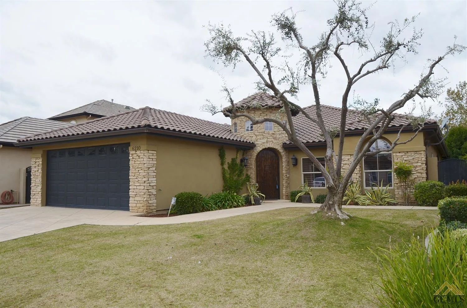 6210 Vista Estrella photo 1