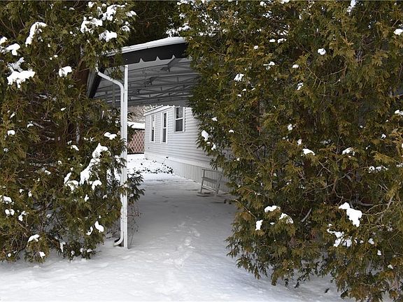 4th image of 28 Lees Ln #28