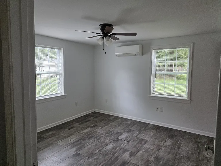 2317 Willtee Ln — Photo 13