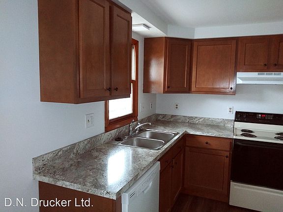 2nd image of 628 Sunflower Dr
