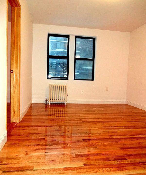 2nd image of 4717 39th St APT 8C