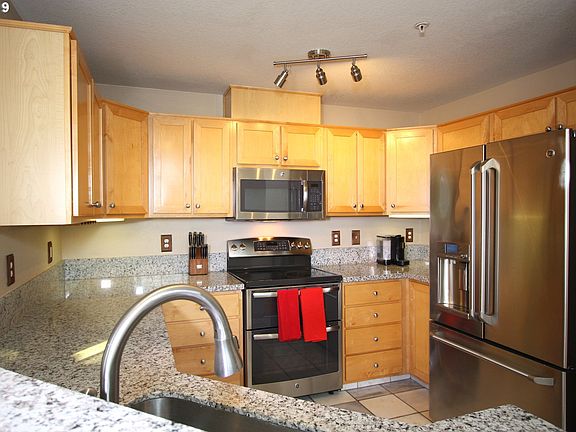 5th image of 15110 SW Mallard Dr Unit 204