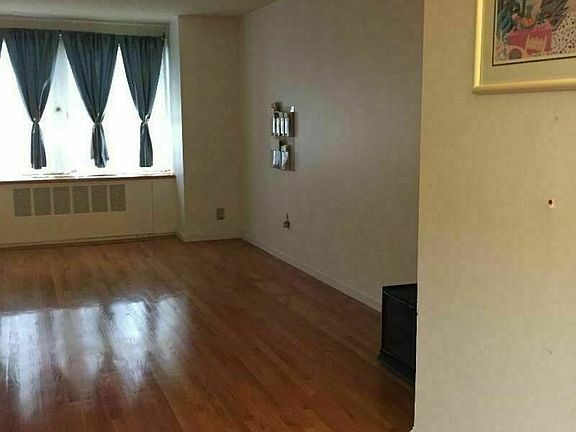 5th image of 130 Water St APT 8G