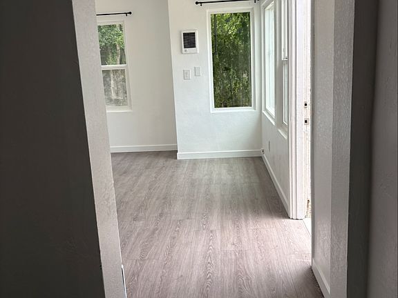 3rd image of 2561 Crestline Dr APT C
