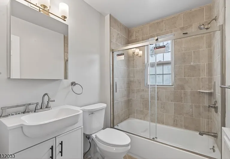 180 Summit Ave #F — Photo 8