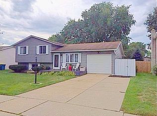 1409 Quincy Dr, Mishawaka, IN 46544