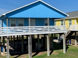 107 Surfside Ct, Surfside Beach, TX 77541