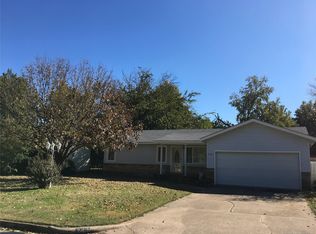 243 E El Paso St, Broken Arrow, OK 74012
