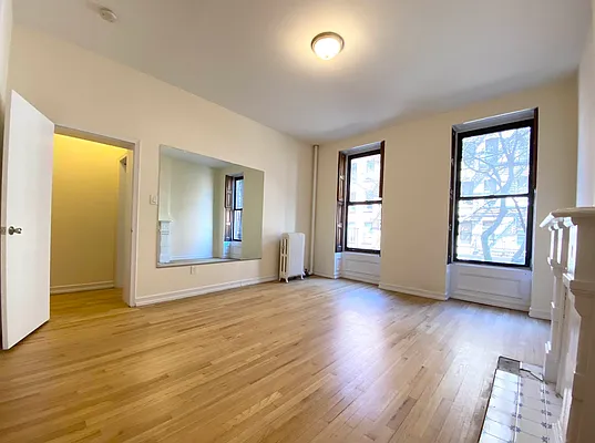 Rented by Compass | media 30