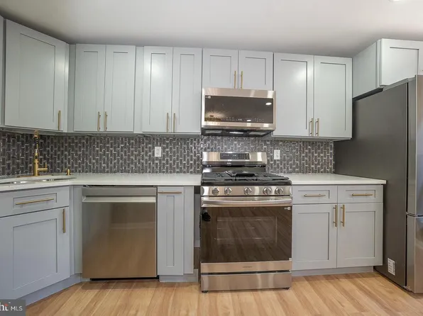 242 Spring Valley Rd, Darby, PA 19023