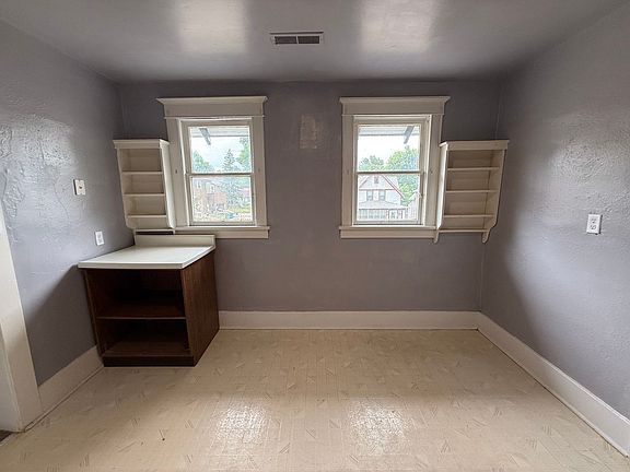 5th image of 426 1st St NW #1