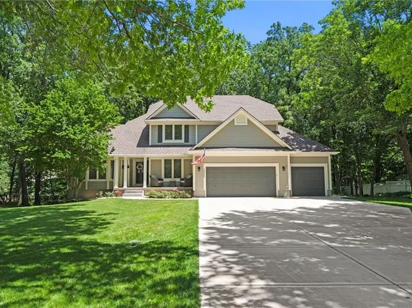 3405 NW Pink Hill Cir, Blue Springs, MO 64015