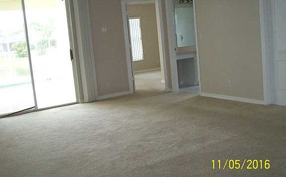 4th image of 438 NW Emilia Way