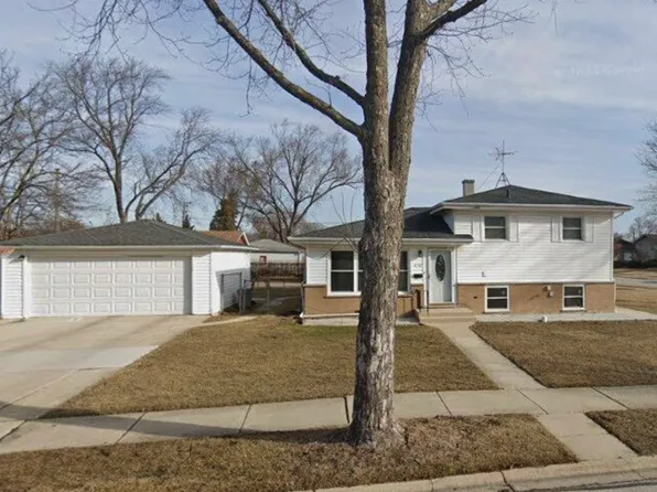 450 W Rose Ave, Addison, IL 60101