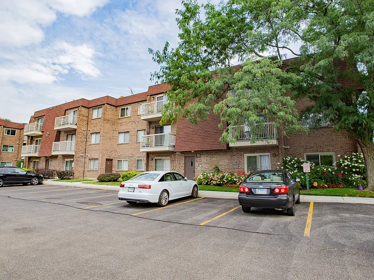 701 W Central Rd #B4 — Photo 4