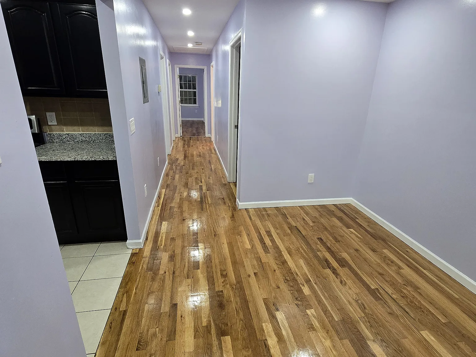 3 bed, 2500 sqft, $2,700 — Photo 3