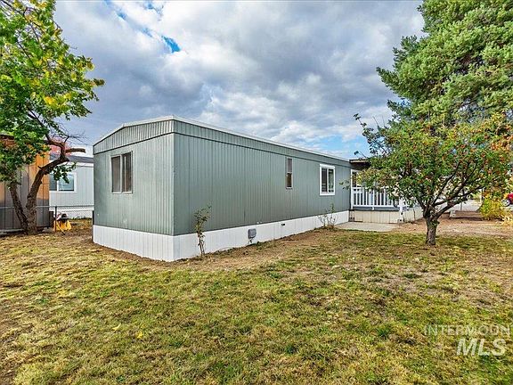 5th image of 701 Monte Vista Dr Trailer 32