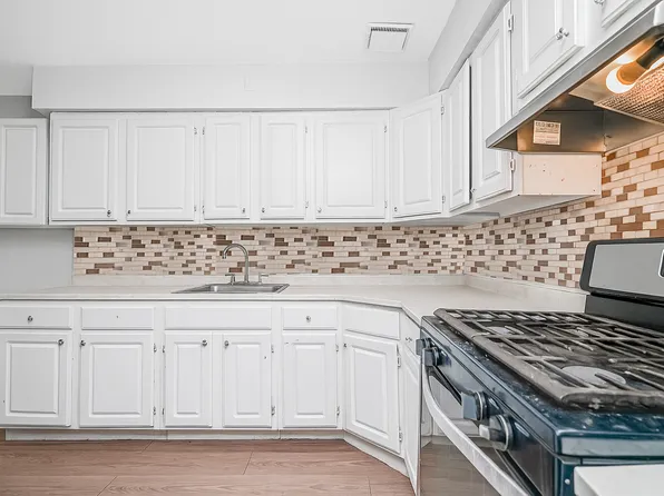 1740 East 13th Street image 19 of 24