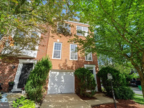 8870 Cherokee Rose Way, Lorton, VA 22079