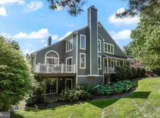 327 S Village Ln, Chadds Ford, PA 19317