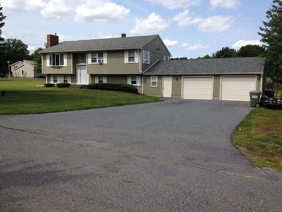 Front veiw of house.