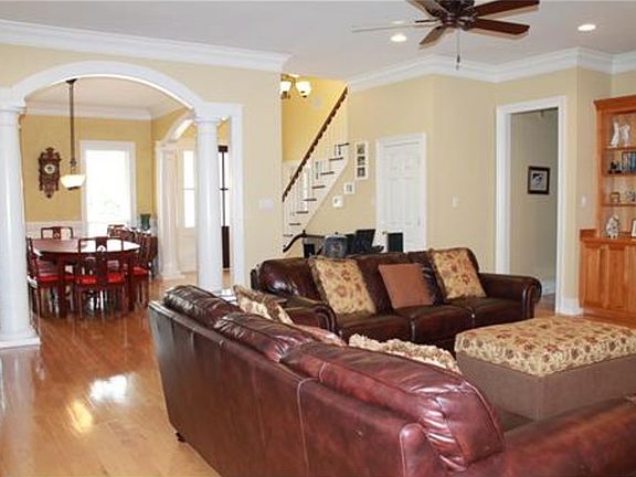 5th image of 9125 Rainwood Cir