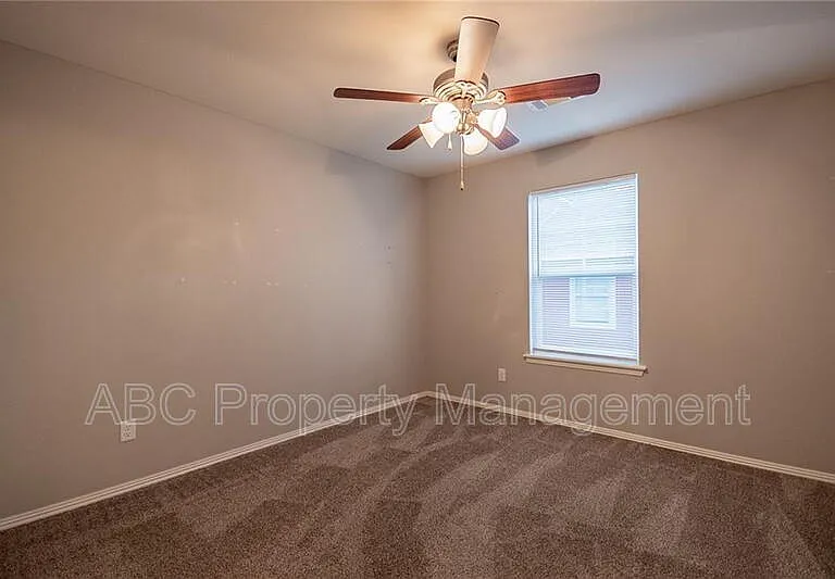 4133 W Santa Maria Ln — Photo 6