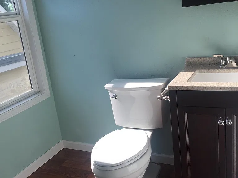 410 E Vasa Ave — Photo 9