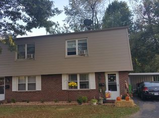 8 Kings Ct, Swansea, IL 62226