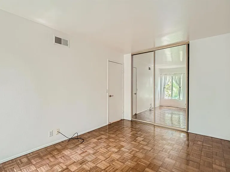 3253 Caminito Eastbluff — Photo 21