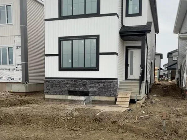 545 Robinson Dr, Leduc, AB T9E 0S7
