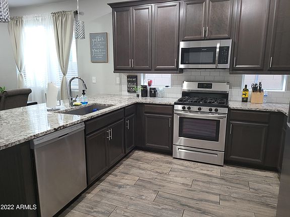 4th image of 315 W Tamarack Dr