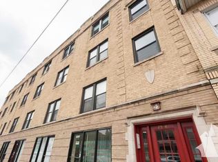 2950 W Montrose Ave #3C, Chicago, IL 60618